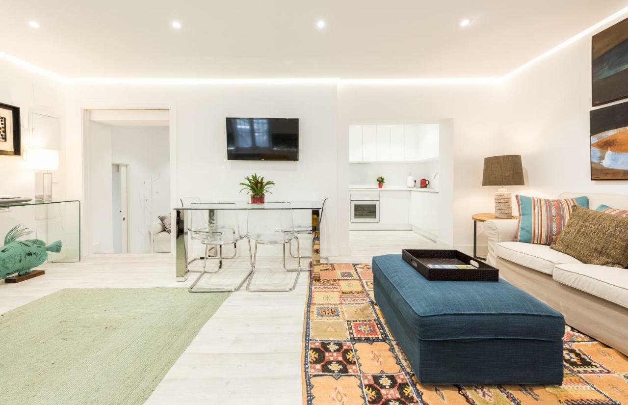 Art & Design Gran Via Apartment Madrid Bagian luar foto